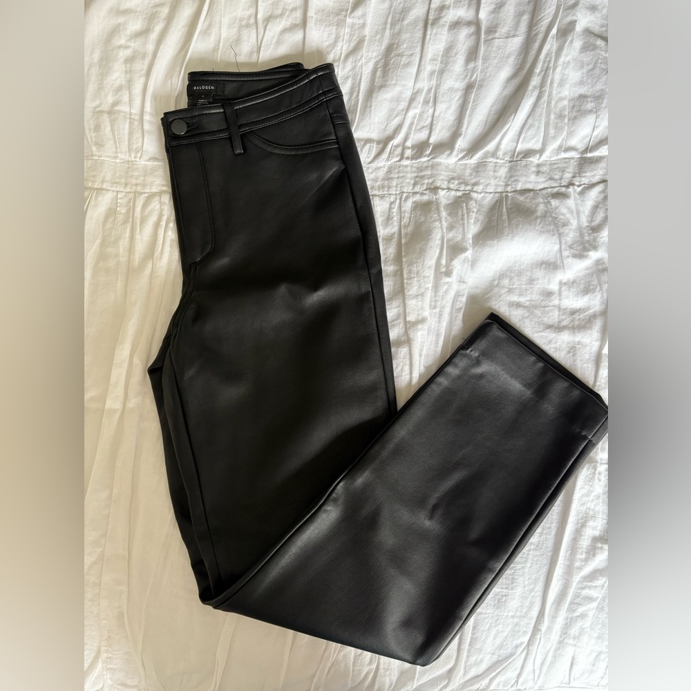 Halogen Five Pocket Crop Faux Leather Pants, size 0